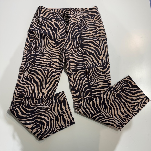 J. McLaughlin Masie Zebra Print Pull on Pants - Picture 6 of 6